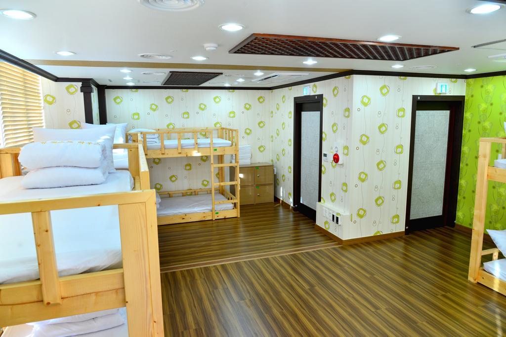 Seom Guesthouse Seogwipo Esterno foto